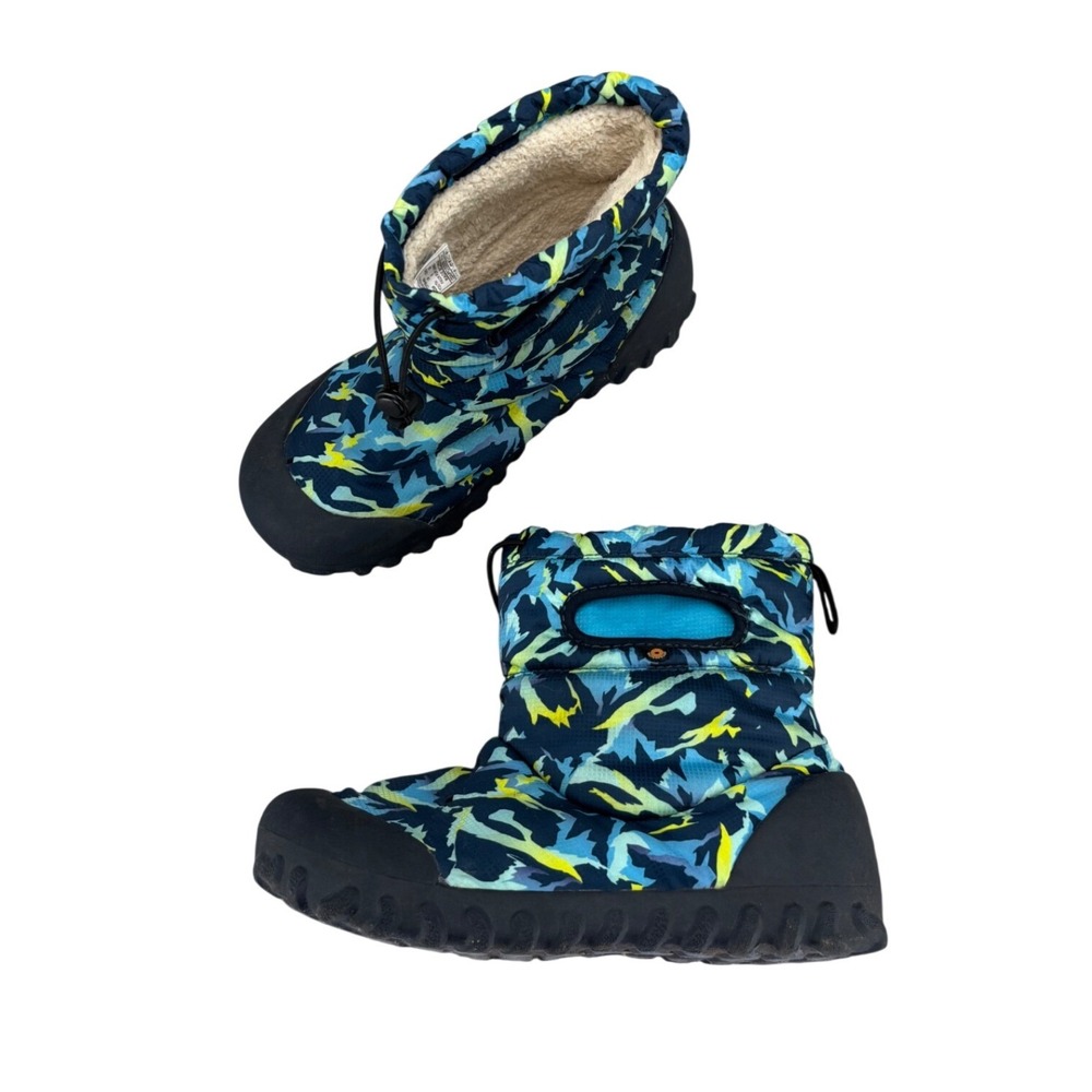 Bogs BMOC Snow Boot Blue Camo Waterproof Insulated Winter Boots Big Kids Size 6